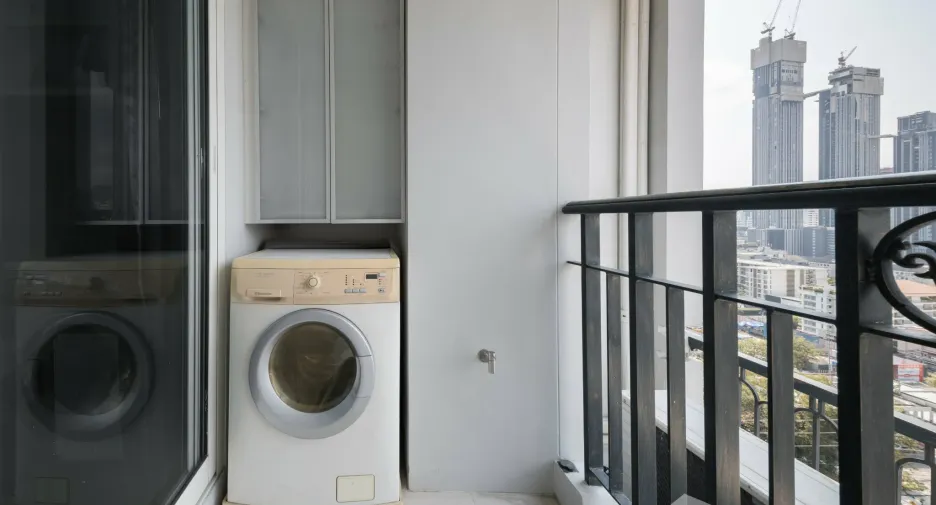 For rent 1 bed condo in Watthana, Bangkok