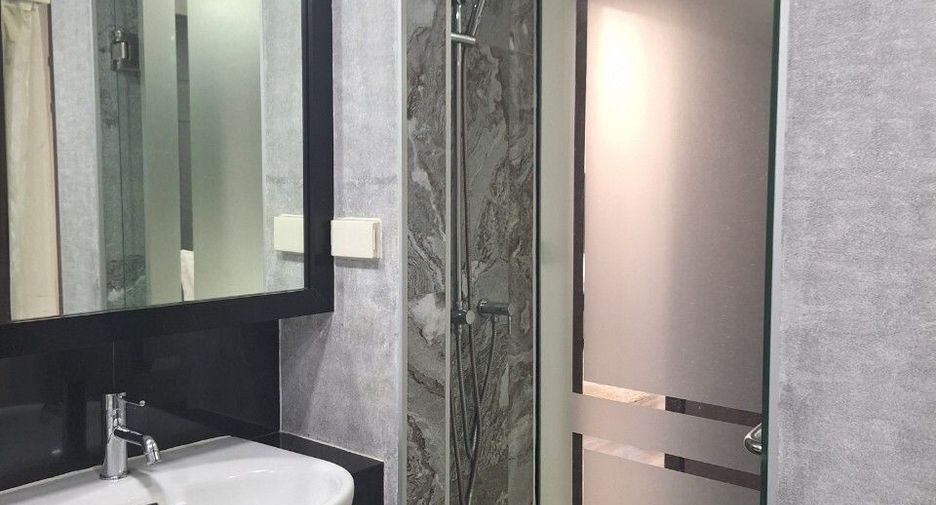 Apartamento en alquiler de 1 habitaciones en Watthana, Bangkok