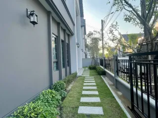 出租 4 卧室 独立屋 在 Bang Phli, Samut Prakan
