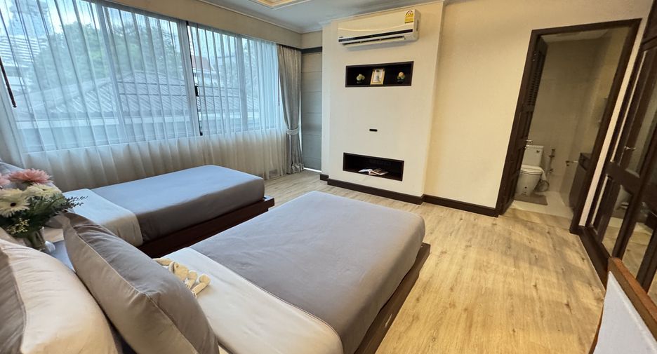 For rent 2 bedrooms apartment in Pathum Wan, Bangkok