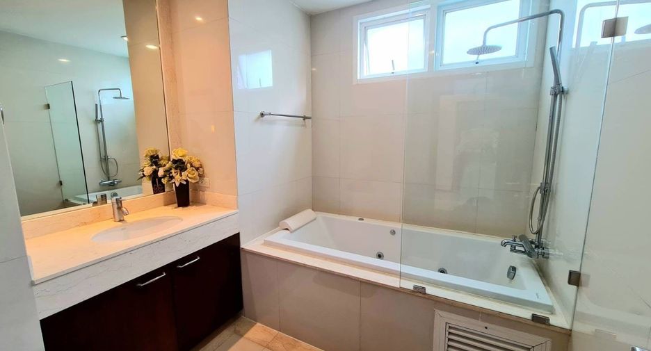 Apartamento en alquiler de 2 habitaciones en Watthana, Bangkok