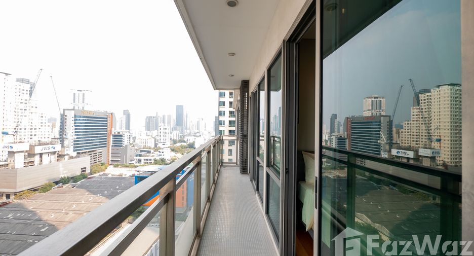 For rent 2 bedrooms condo in Khlong Toei, Bangkok