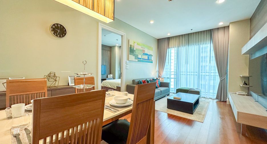 For rent 2 bedrooms condo in Khlong Toei, Bangkok