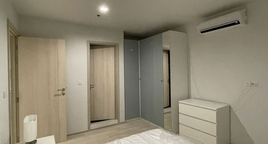 For rent 2 bedrooms condo in Pathum Wan, Bangkok