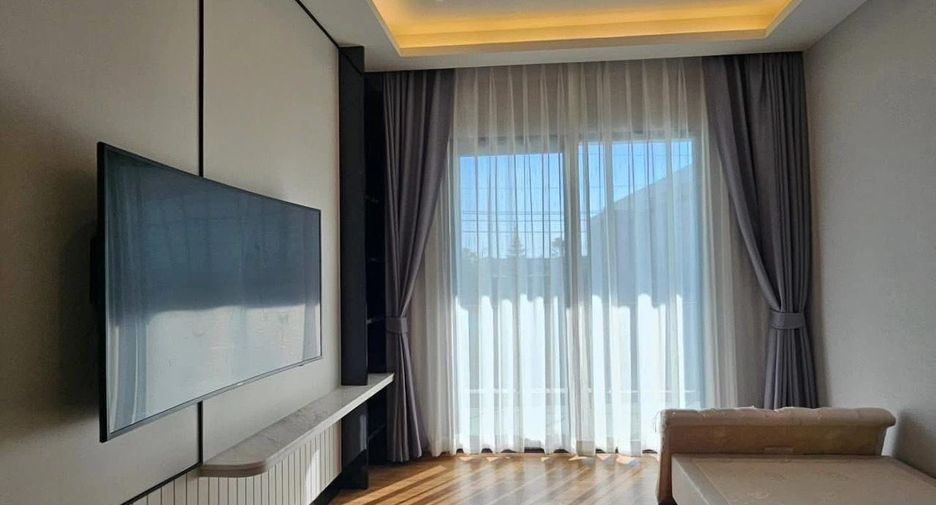 Casa en alquiler de 4 habitaciones en Bang Phli, Samut Prakan