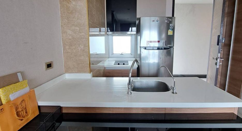 À louer 1 chambre condo à Phra Khanong, Bangkok