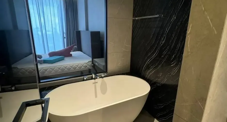 For rent 1 bed condo in Watthana, Bangkok