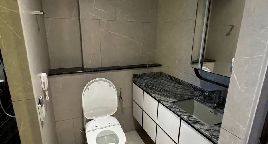 For rent 1 bed condo in Watthana, Bangkok