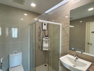 For rent 2 bedrooms townhouse in Saphan Sung, Bangkok