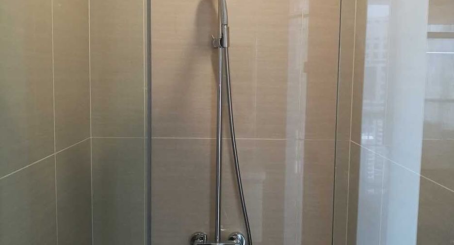 For rent studio condo in Khlong Toei, Bangkok