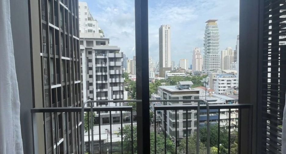 For rent 1 bed condo in Watthana, Bangkok
