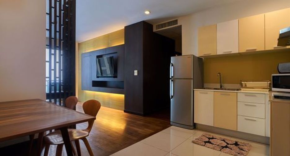 For rent 2 bedrooms condo in Watthana, Bangkok