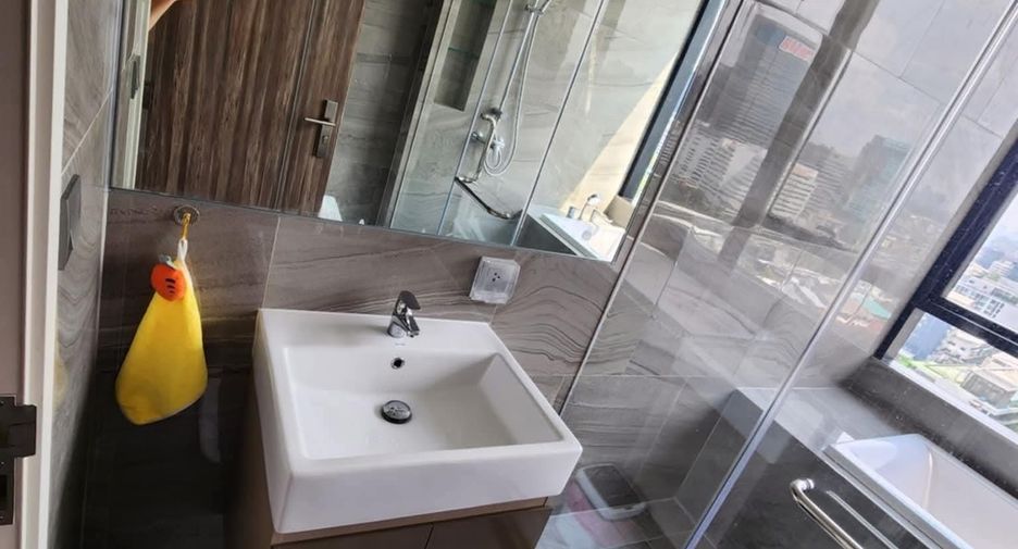 For rent 1 Beds condo in Khlong Toei, Bangkok