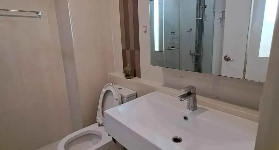 For rent 1 bed condo in Phra Khanong, Bangkok