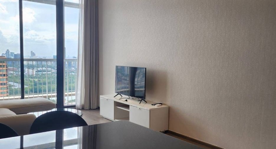 For rent 2 bedrooms condo in Khlong Toei, Bangkok
