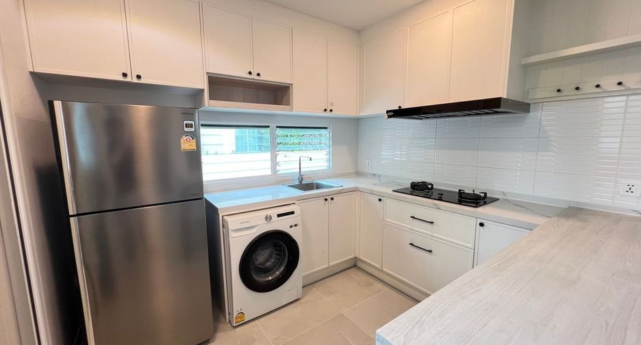 Haus zur Miete mit 3 Zimmer in Bang Phli, Samut Prakan