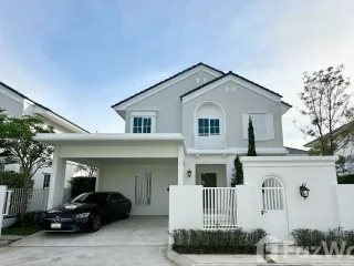 Casa en alquiler de 3 habitaciones en Bang Phli, Samut Prakan
