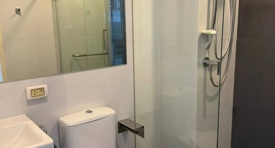 For rent 2 ベッドルーム condo in Watthana, Bangkok