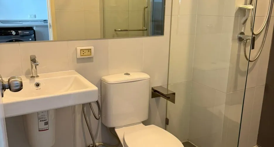 For rent 2 ベッドルーム condo in Watthana, Bangkok