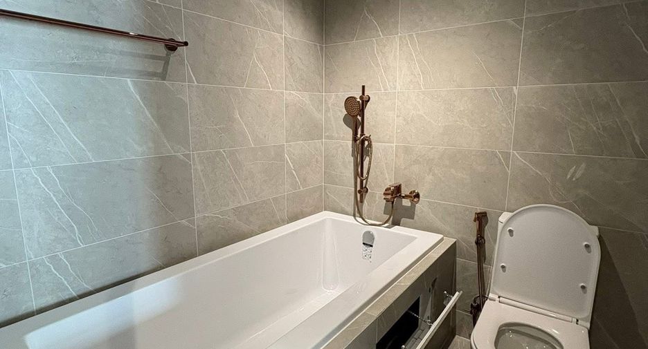 For rent 2 ベッドルーム condo in Watthana, Bangkok