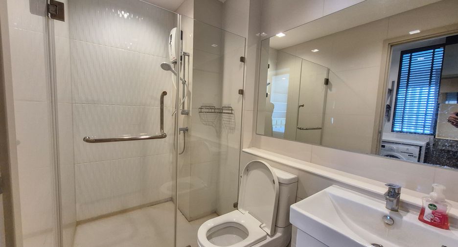 For rent 1 bed condo in Pathum Wan, Bangkok