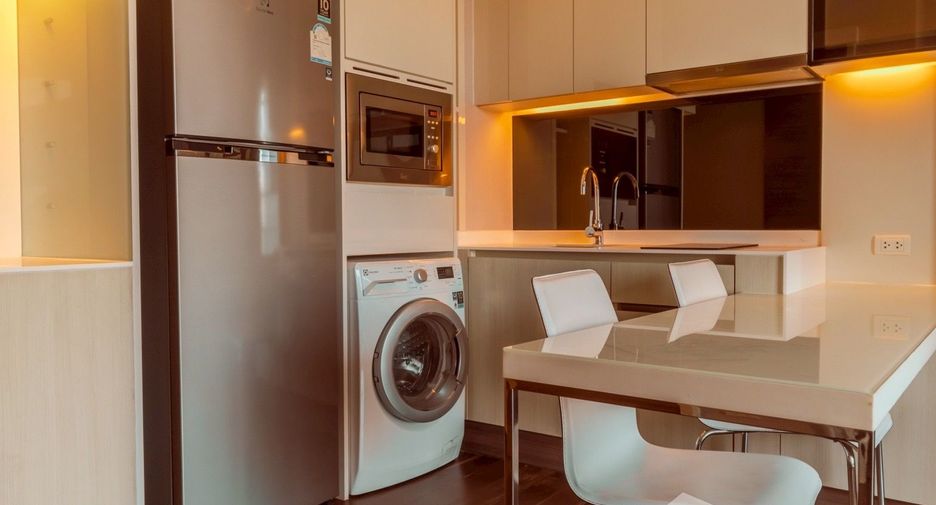 For rent 1 bed condo in Watthana, Bangkok