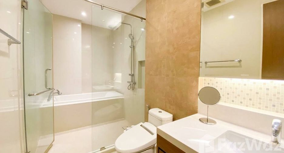 For rent 2 bedrooms condo in Khlong Toei, Bangkok
