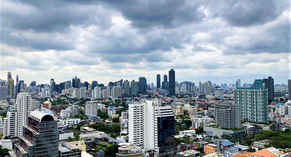 For rent 1 bed condo in Watthana, Bangkok