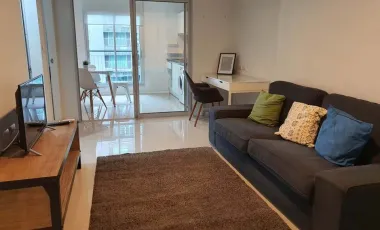 For rent 2 bedrooms condo in Huai Khwang, Bangkok