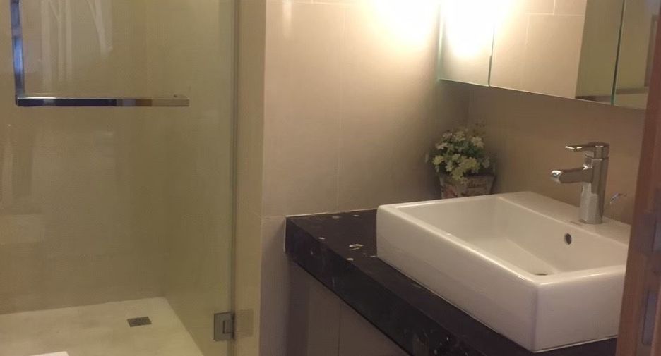 For rent 2 ベッドルーム condo in Khlong Toei, Bangkok