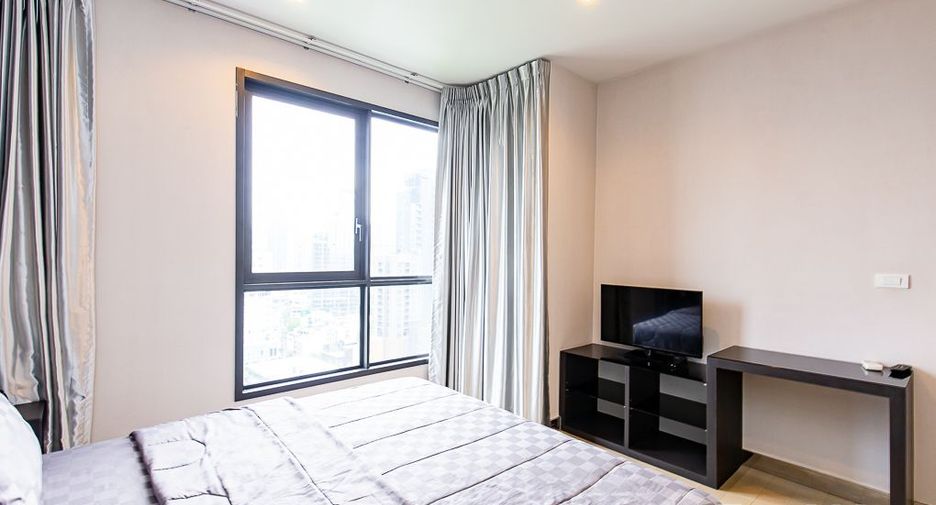 For rent 1 bed condo in Watthana, Bangkok