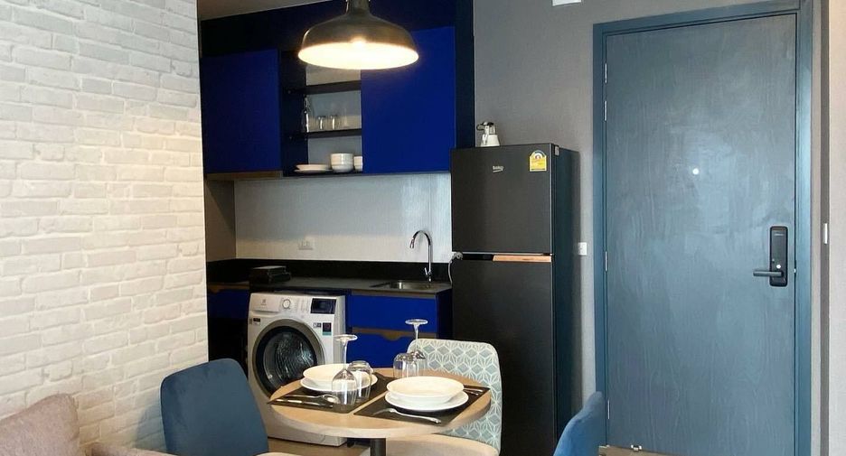 For rent 2 bedrooms condo in Watthana, Bangkok
