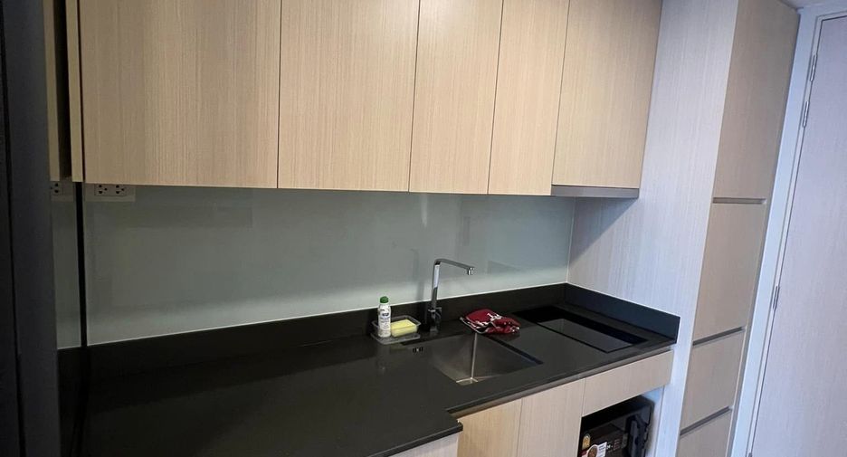 For rent 1 bed condo in Huai Khwang, Bangkok