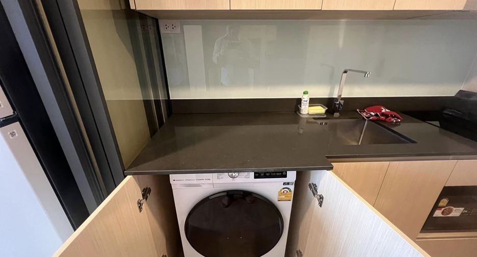 For rent 1 bed condo in Huai Khwang, Bangkok