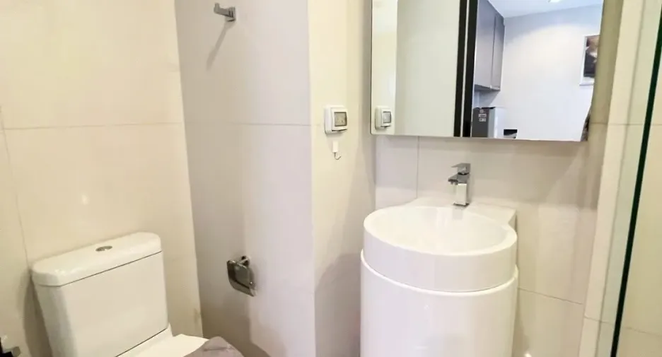 For rent 1 bed condo in Huai Khwang, Bangkok