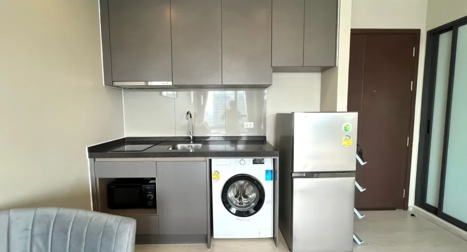For rent 1 bed condo in Huai Khwang, Bangkok