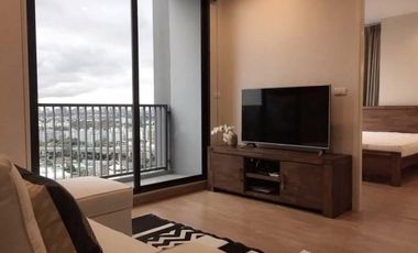 Wohnung zur Miete mit 2 Zimmer in Phra Khanong, Bangkok