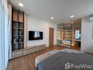 Casa en alquiler de 4 habitaciones en Bang Phli, Samut Prakan