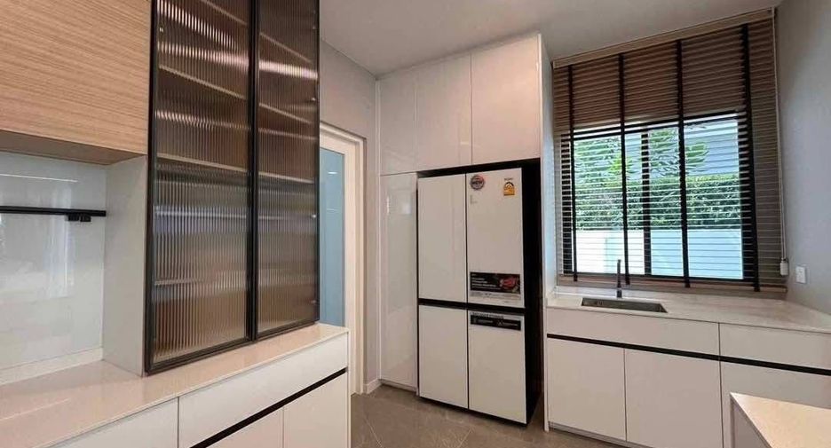 ให้เช่า 4 ห้องนอน บ้านเดี่ยว ใน บางพลี, สมุทรปราการ