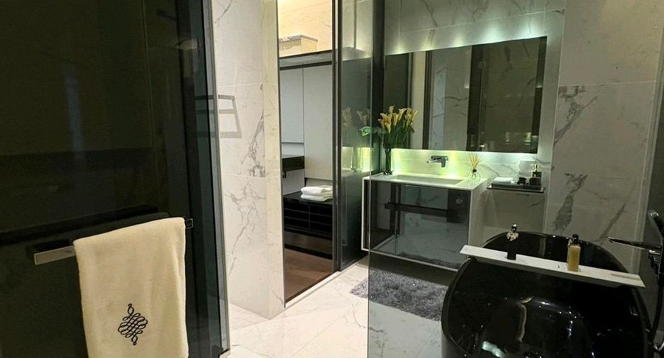 For rent 2 bedrooms condo in Watthana, Bangkok
