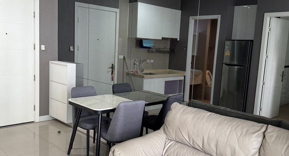 Wohnung zur Miete mit 1 Zimmer in Huai Khwang, Bangkok