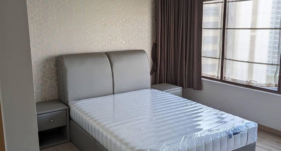 For rent 2 bedrooms condo in Khlong Toei, Bangkok