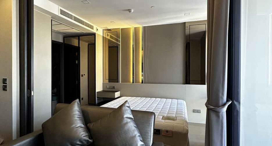 For rent 1 bed condo in Khlong Toei, Bangkok