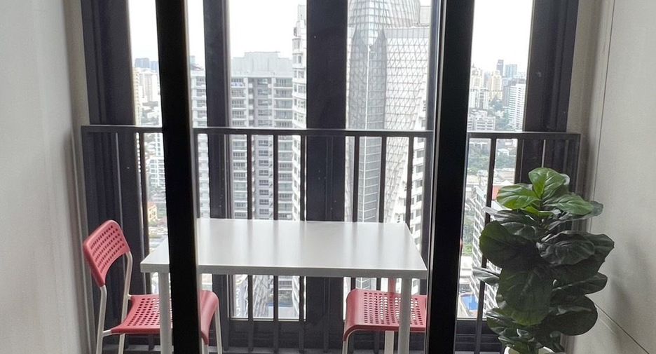 For rent 1 bed condo in Khlong Toei, Bangkok