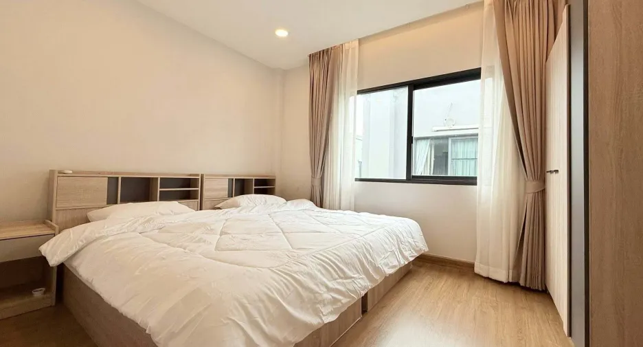 ให้เช่า 4 ห้องนอน บ้านเดี่ยว ใน บางพลี, สมุทรปราการ