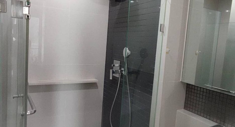 À louer 1 chambre condo à Phra Khanong, Bangkok