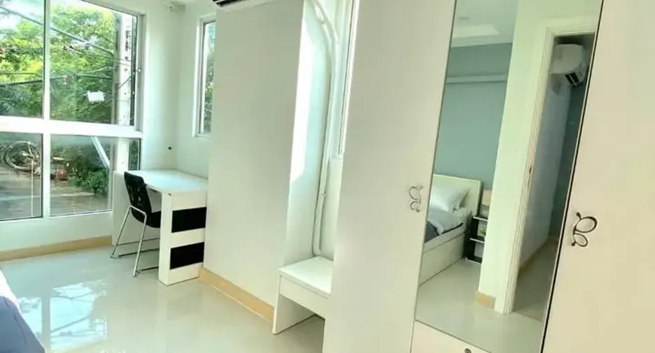 For rent 2 bedrooms condo in Wang Thonglang, Bangkok