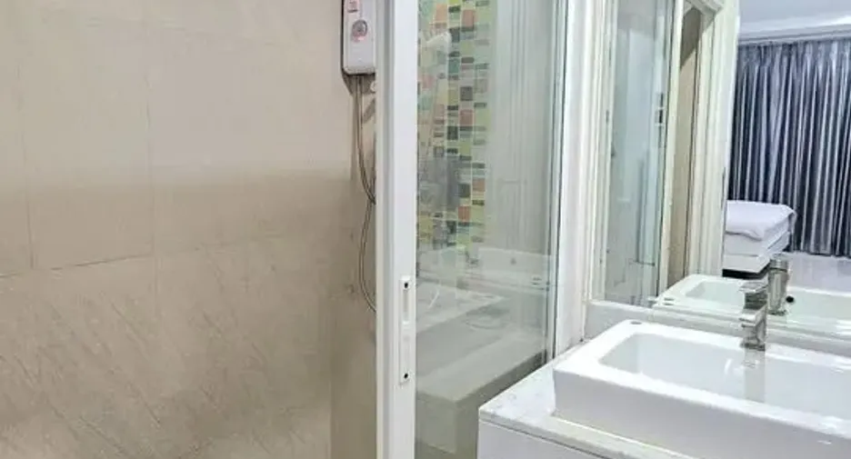 For rent 2 bedrooms condo in Wang Thonglang, Bangkok