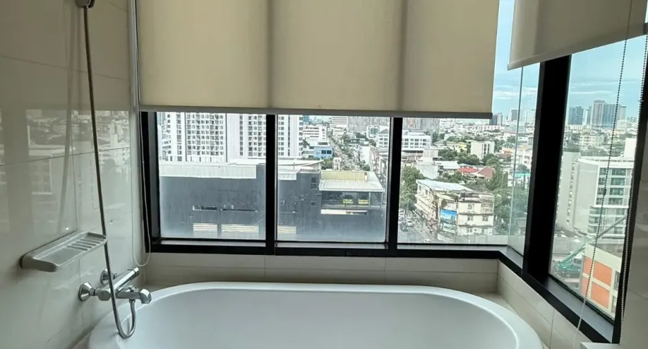 For rent 1 bed condo in Watthana, Bangkok