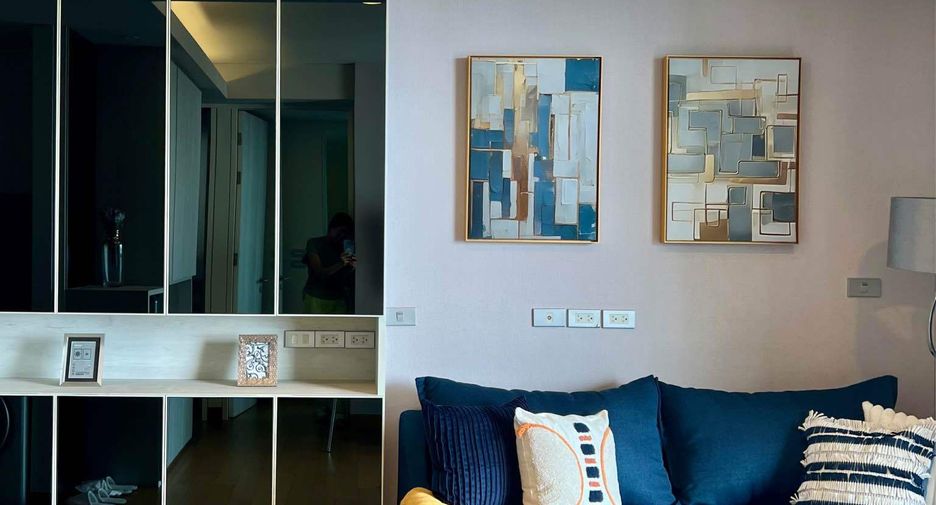 For rent 2 bedrooms condo in Khlong Toei, Bangkok